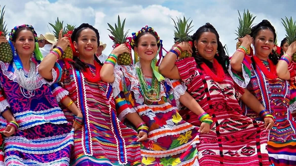 Oaxaca y su bailable denominado “Flor de Piña” - Pinotepa Nacional